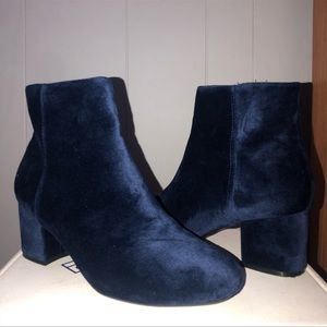 Beautiful Velvet booties! Perfect for fall!